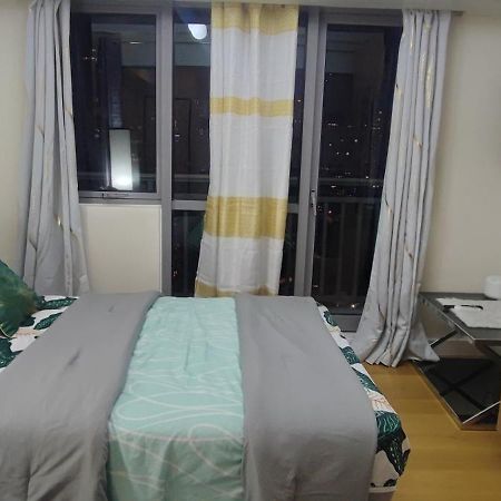 Aveline Suites Elite Rockwell View Acqua Private Residences Near Rockwell Makati Manila Zewnętrze zdjęcie