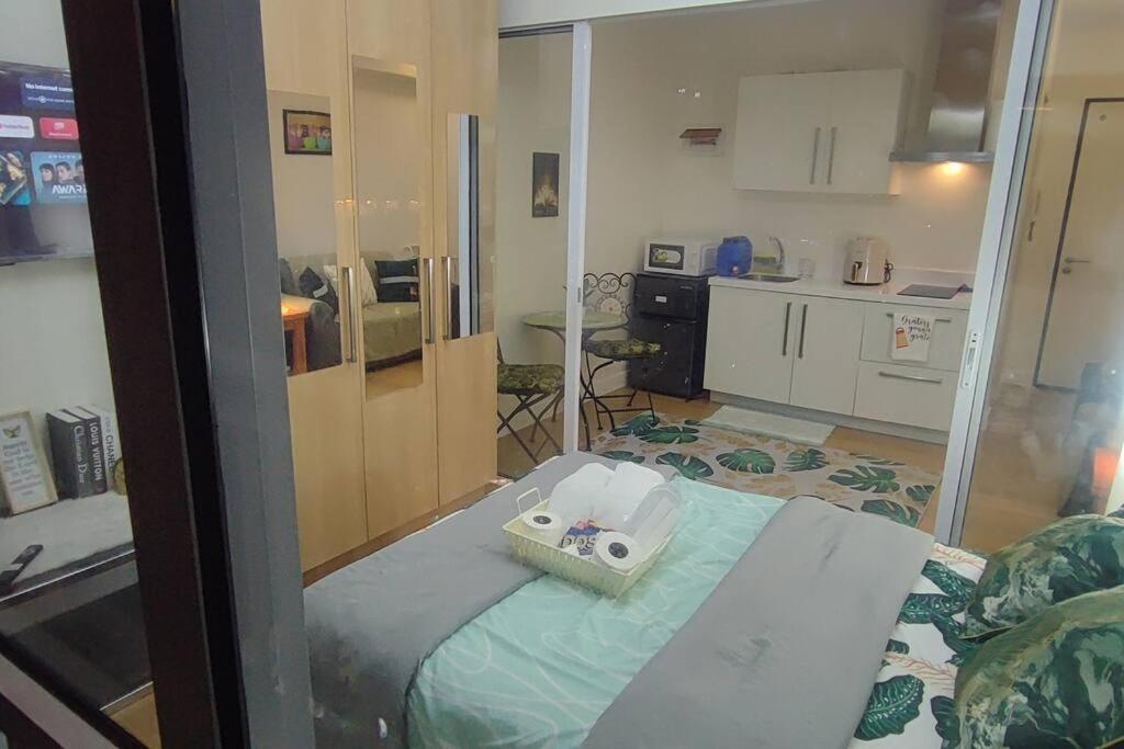Aveline Suites Elite Rockwell View Acqua Private Residences Near Rockwell Makati Manila Zewnętrze zdjęcie