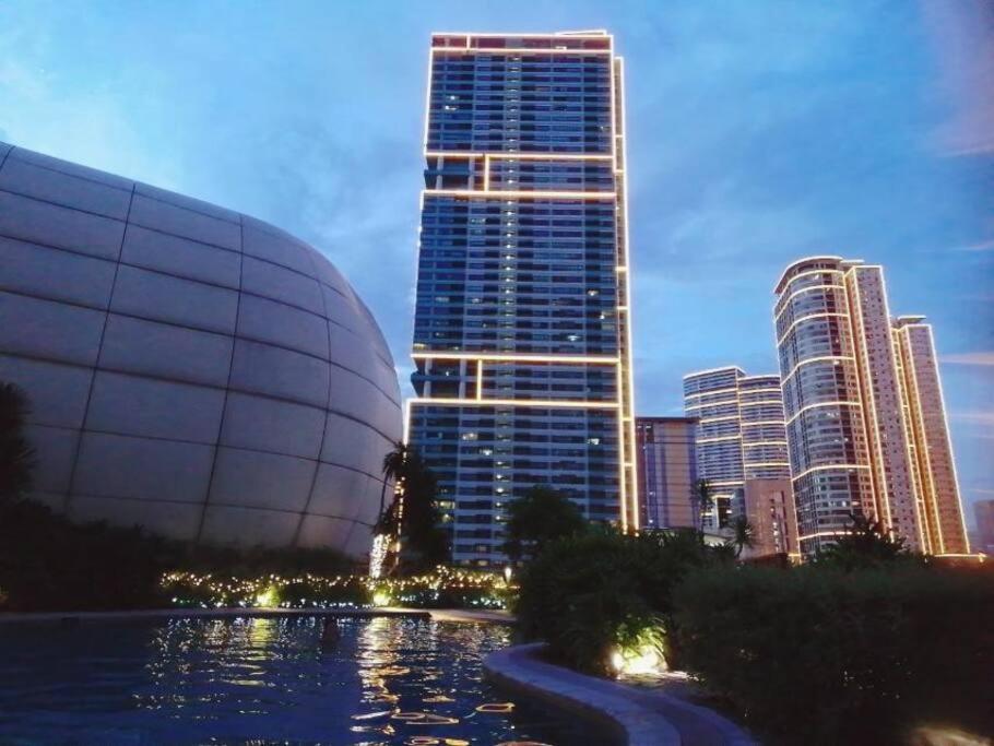 Aveline Suites Elite Rockwell View Acqua Private Residences Near Rockwell Makati Manila Zewnętrze zdjęcie