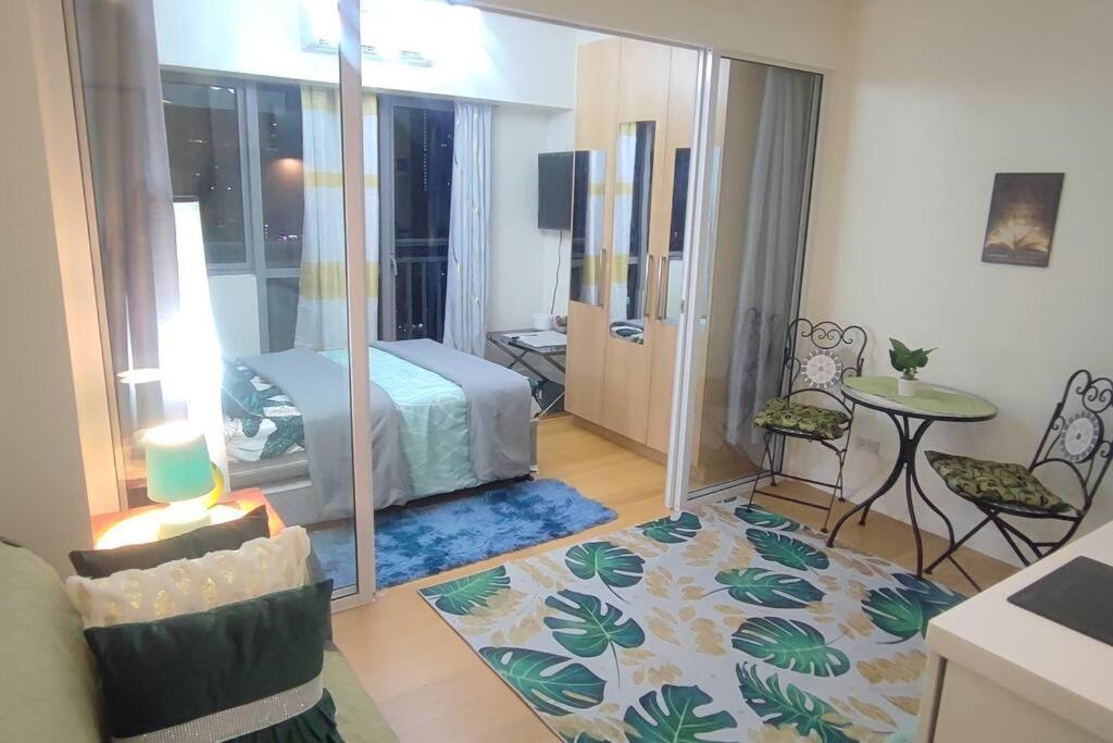 Aveline Suites Elite Rockwell View Acqua Private Residences Near Rockwell Makati Manila Zewnętrze zdjęcie